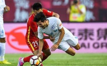 奥斯卡双响！玉昆客战大连，终结5连胜