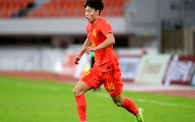 北青：U19国足热身赛与海港B队战平，球队29日凌晨赴法国
