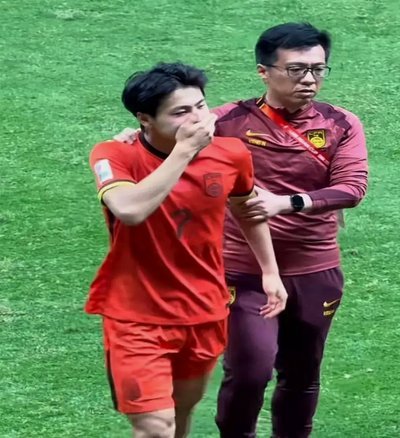 嗨球13：中国足球青训新